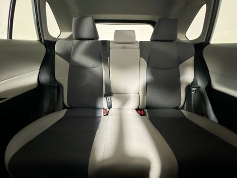 Used 2019 Toyota RAV4 XLE FWD image 33
