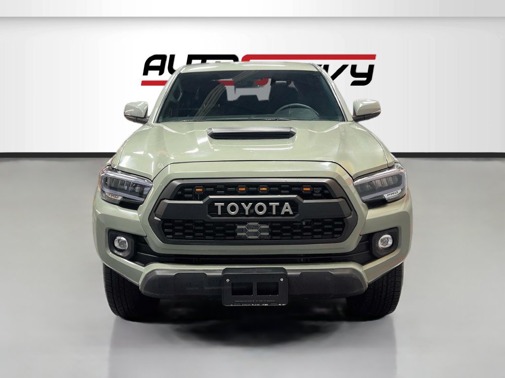 Used 2023 Toyota Tacoma TRD Sport w/ Advanced Technology Package AWD/4WD image 2