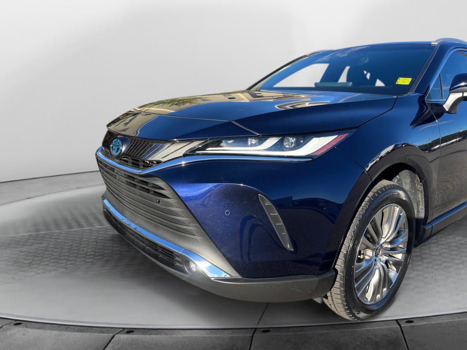 Used 2024 Toyota Venza XLE AWD/4WD image 25