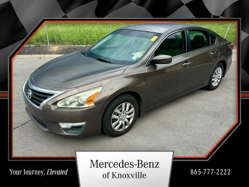 Used 2015 Nissan Altima 2.5 S w/ Power Driver Seat Package FWD image 1