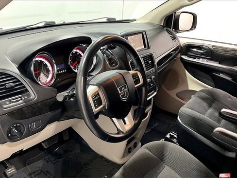 Used 2017 Dodge Grand Caravan SE w/ Power Window Group image 17