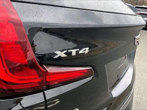 Used 2022 Cadillac XT4 Luxury w/ Cold Weather Package AWD/4WD image 31