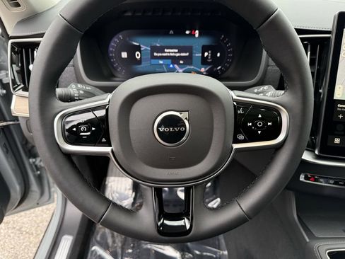 New 2026 Volvo XC90 B6 Plus w/ Protection Package Premier image 18