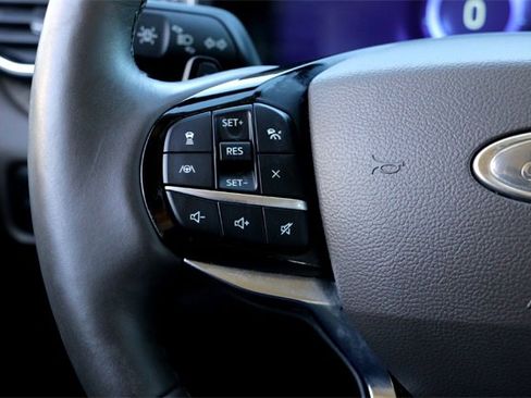 Used 2021 Ford Explorer Platinum w/ Premium Technology Package image 14