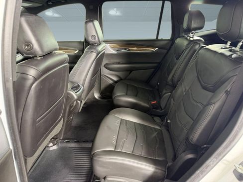 Used 2020 Cadillac XT6 FWD image 13