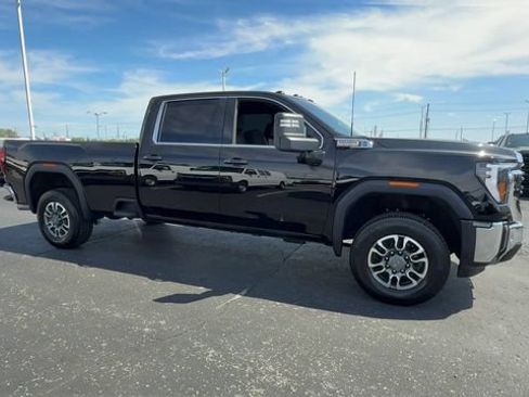 Used 2025 GMC Sierra 3500 SLE w/ SLE Value Package AWD/4WD image 2