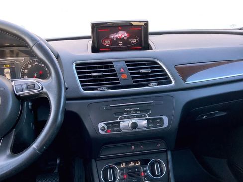 Used 2016 Audi Q3 2.0T Premium Plus w/ Technology Package image 15