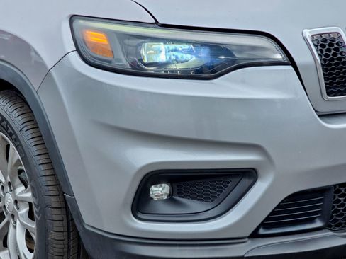 Used 2019 Jeep Cherokee Latitude w/ Popular Appearance Group image 7