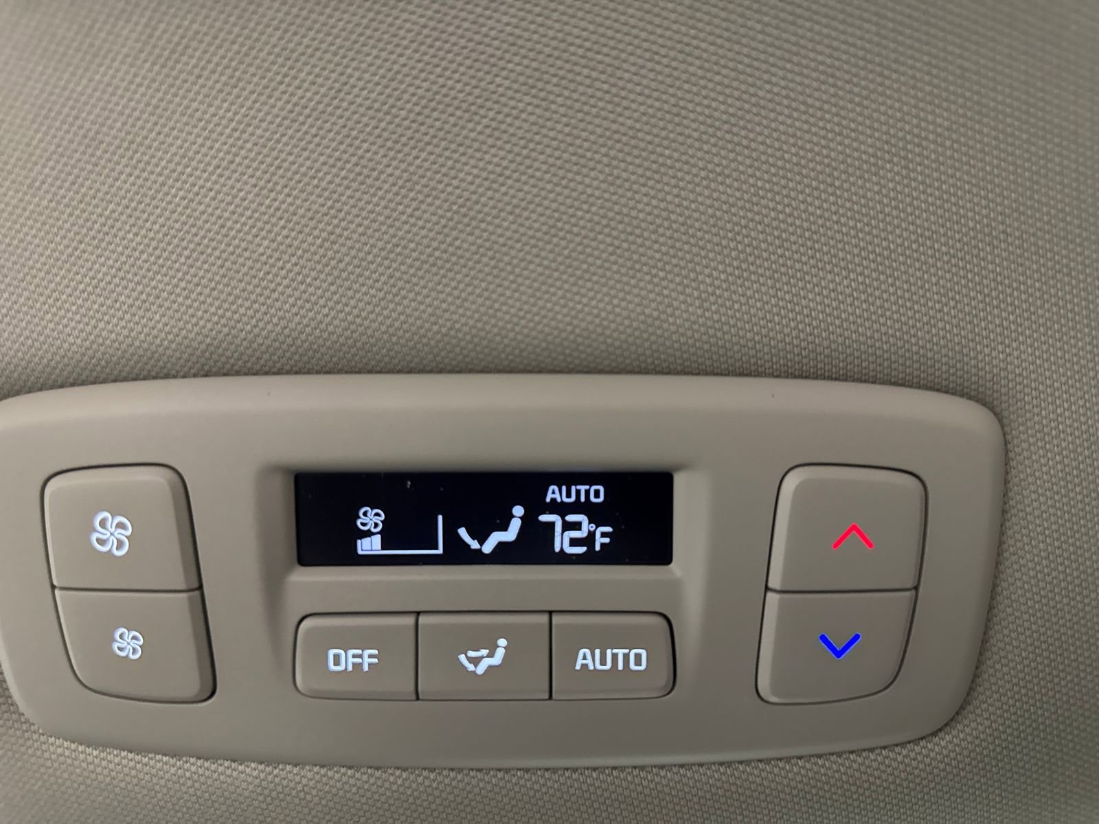 New 2026 Kia Carnival EX FWD image 24