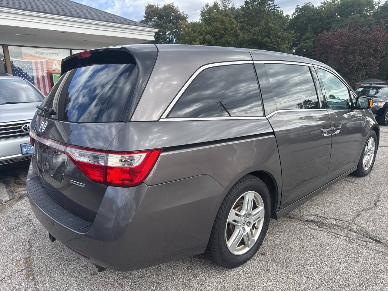 Used 2012 Honda Odyssey Touring Elite image 25