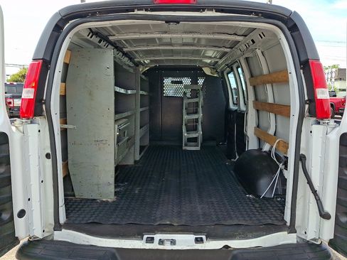 Used 2022 GMC Savana 2500 w/ Driver Convenience Package RWD image 31