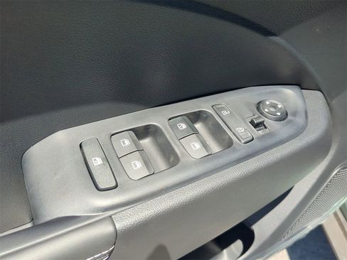 New 2025 Hyundai Venue Limited image 20