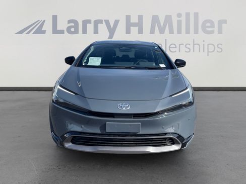 Certified 2025 Toyota Prius XLE image 8