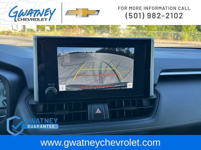 Used 2024 Toyota RAV4 LE AWD/4WD image 18