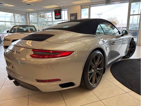Used 2018 Porsche 911 Carrera S image 5