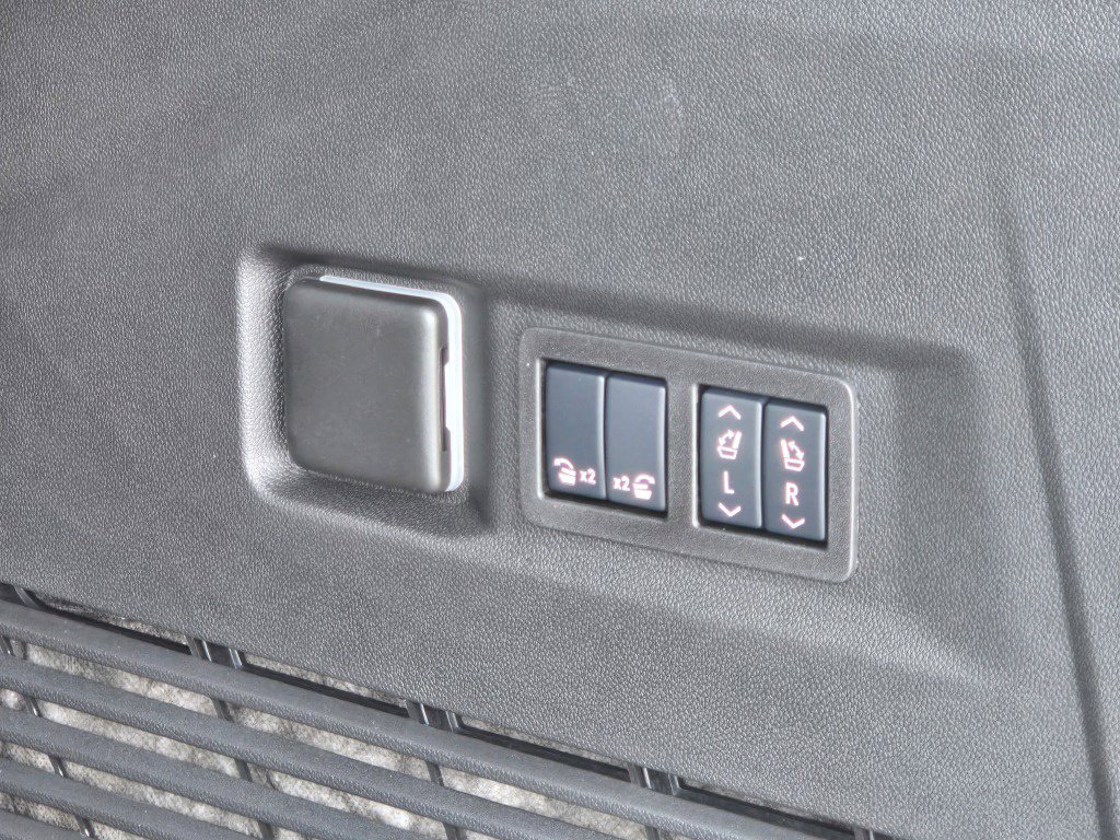 New 2027 GMC Yukon Denali Ultimate w/ LPO, Floor Liner Package AWD/4WD image 29