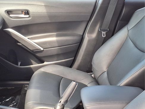 Used 2025 Toyota Corolla Cross XLE FWD image 14