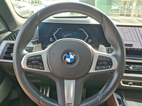 Used 2024 BMW X5 xDrive40i w/ M Sport Package AWD/4WD image 12