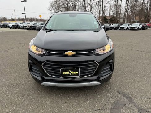 Used 2019 Chevrolet Trax LT w/ LT Convenience Package image 8