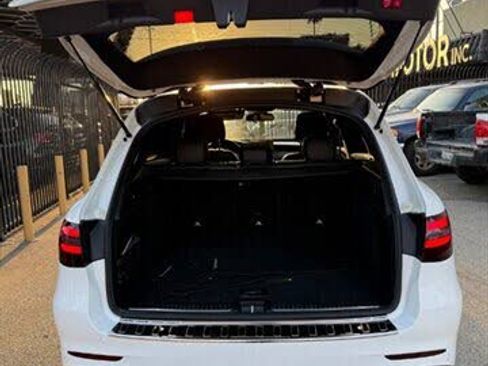 Used 2019 Mercedes-Benz GLC 300 image 25