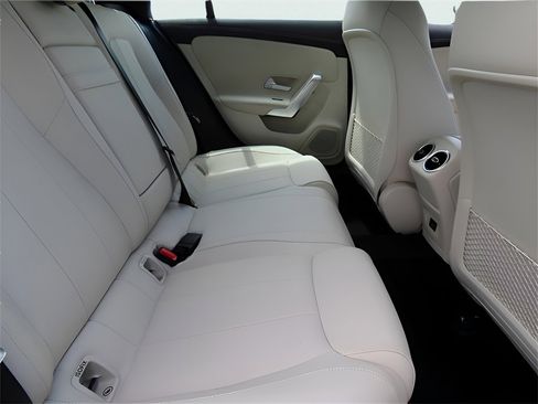 New 2025 Mercedes-Benz CLA 250 4MATIC image 26