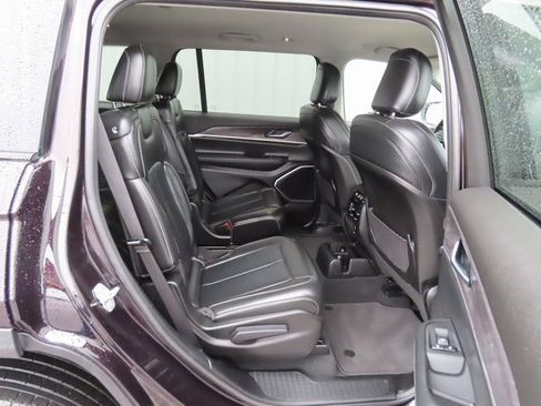 Used 2022 Jeep Grand Cherokee L Limited image 28