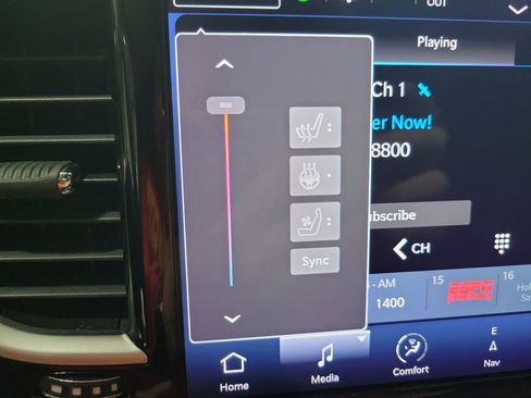 Used 2023 Chrysler Pacifica Limited image 9