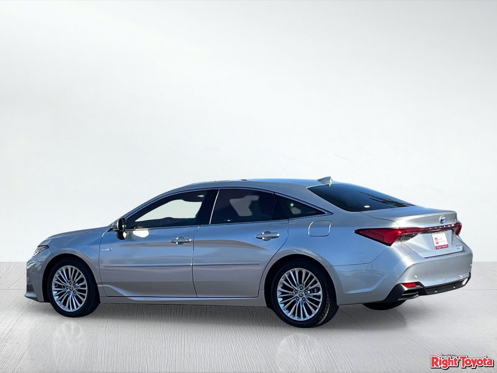 Certified 2020 Toyota Avalon Limited w/ Advanced Safety Package FWD image 4