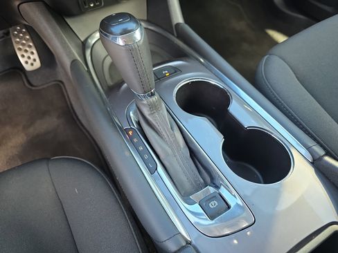 Used 2016 Chevrolet Malibu Hybrid w/ Driver Confidence Package image 22