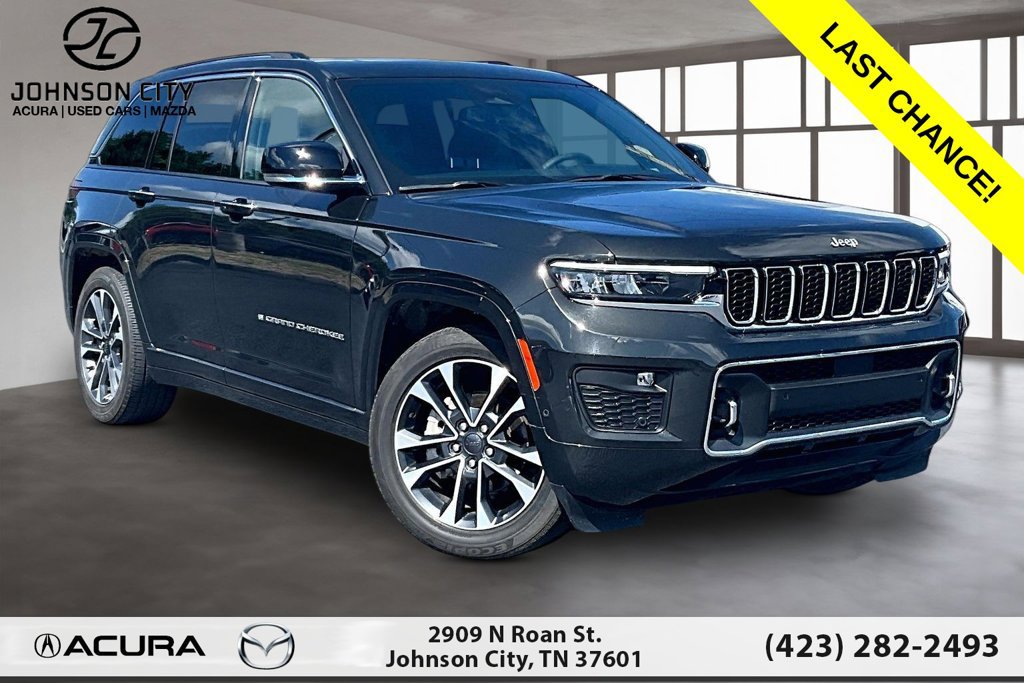 Used 2023 Jeep Grand Cherokee Overland w/ Luxury Tech Group IV AWD/4WD image 12