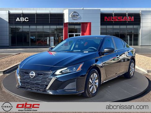 Used 2025 Nissan Altima 2.5 S image 1