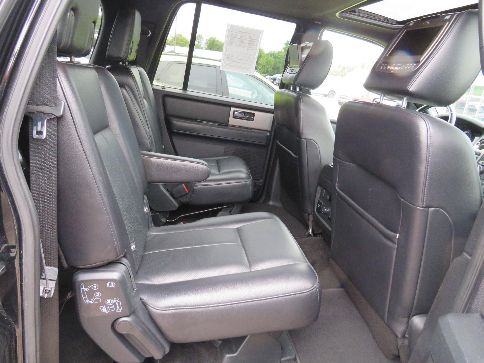 Used 2017 Ford Expedition EL Limited w/ Equipment Group 301A AWD/4WD image 13