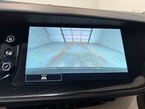 Used 2023 Buick Envision Preferred image 23