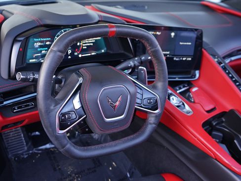 Used 2023 Chevrolet Corvette Stingray Premium Conv w/ Stealth Interior Trim Package image 15