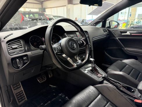 Used 2015 Volkswagen Golf 4-Door FWD image 20