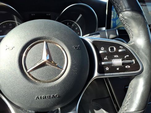 Used 2020 Mercedes-Benz GLC 300 4MATIC image 25