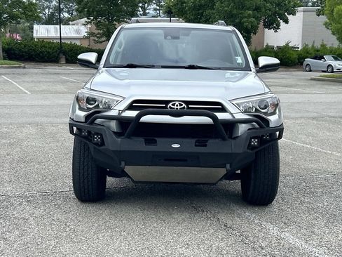 Used 2021 Toyota 4Runner SR5 RWD image 2