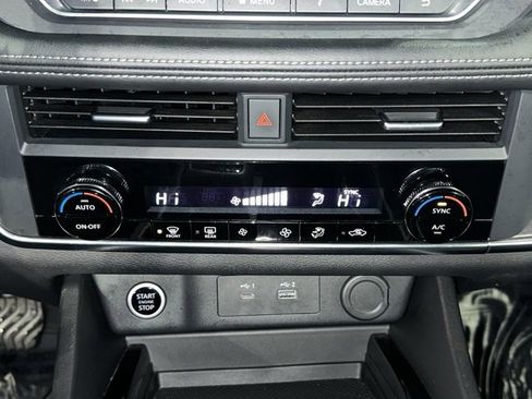 Certified 2023 Nissan Rogue SV image 33