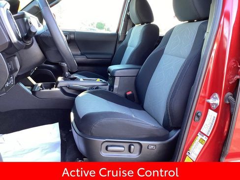 Used 2022 Toyota Tacoma TRD Sport image 13