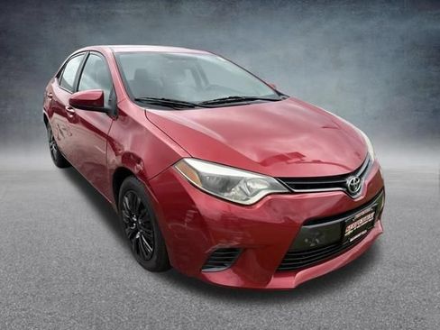 Used 2016 Toyota Corolla LE FWD image 4