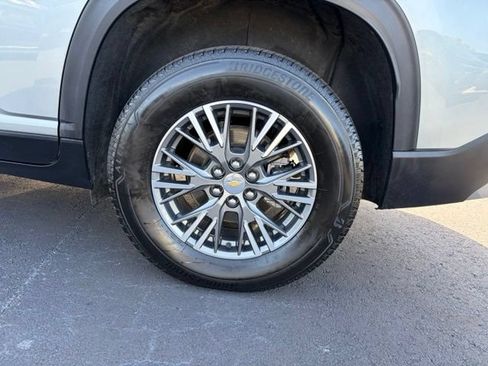 Certified 2025 Chevrolet Traverse LT AWD/4WD image 10