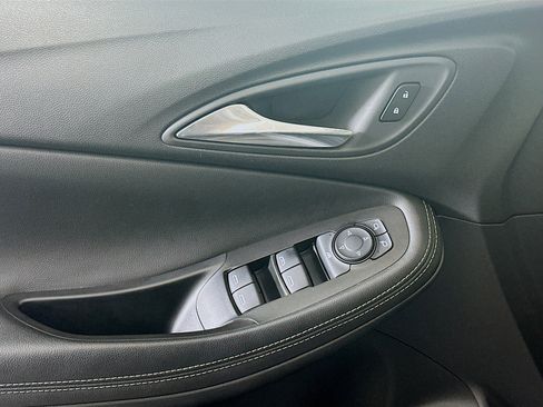 Used 2025 Buick Encore GX Preferred image 15