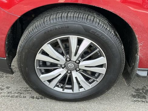 Used 2019 Nissan Pathfinder SL image 8