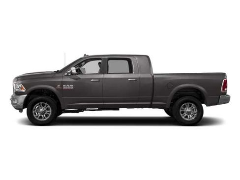 Used 2018 RAM 3500 Laramie Longhorn image 3