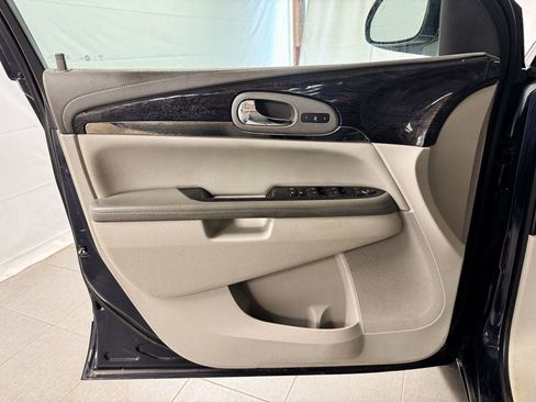 Used 2017 Buick Enclave Leather w/ Trailering Package FWD image 14