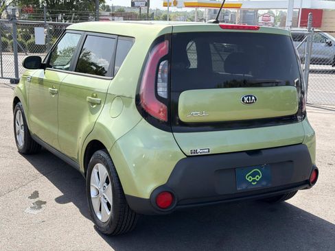 Used 2015 Kia Soul FWD image 5