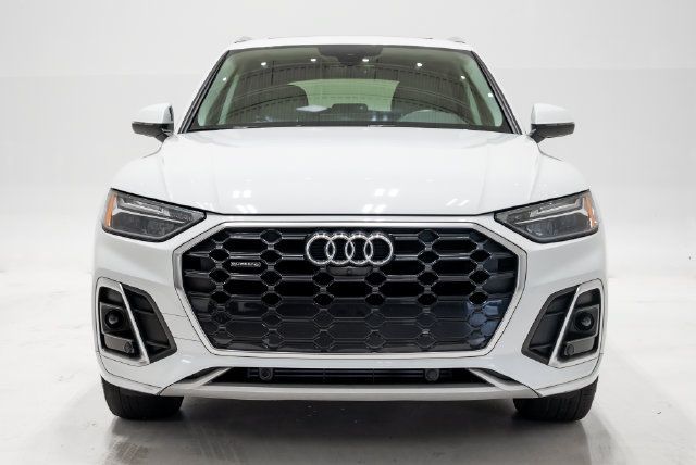 Used 2023 Audi Q5 2.0T Premium Plus w/ Premium Plus Package AWD/4WD image 4