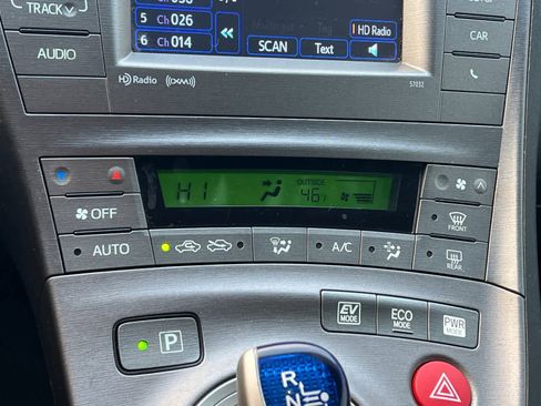 Used 2012 Toyota Prius Three image 20