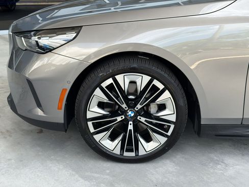 Used 2026 BMW 530i RWD image 13