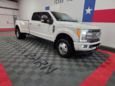 Used 2017 Ford F350 Platinum w/ Platinum Ultimate Package AWD/4WD image 23